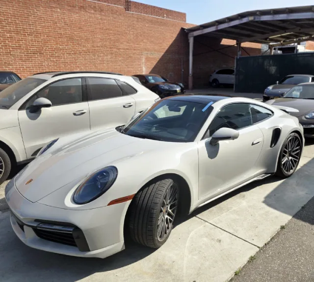 porsche-windshield-replacement Porsche Windshield Replacement